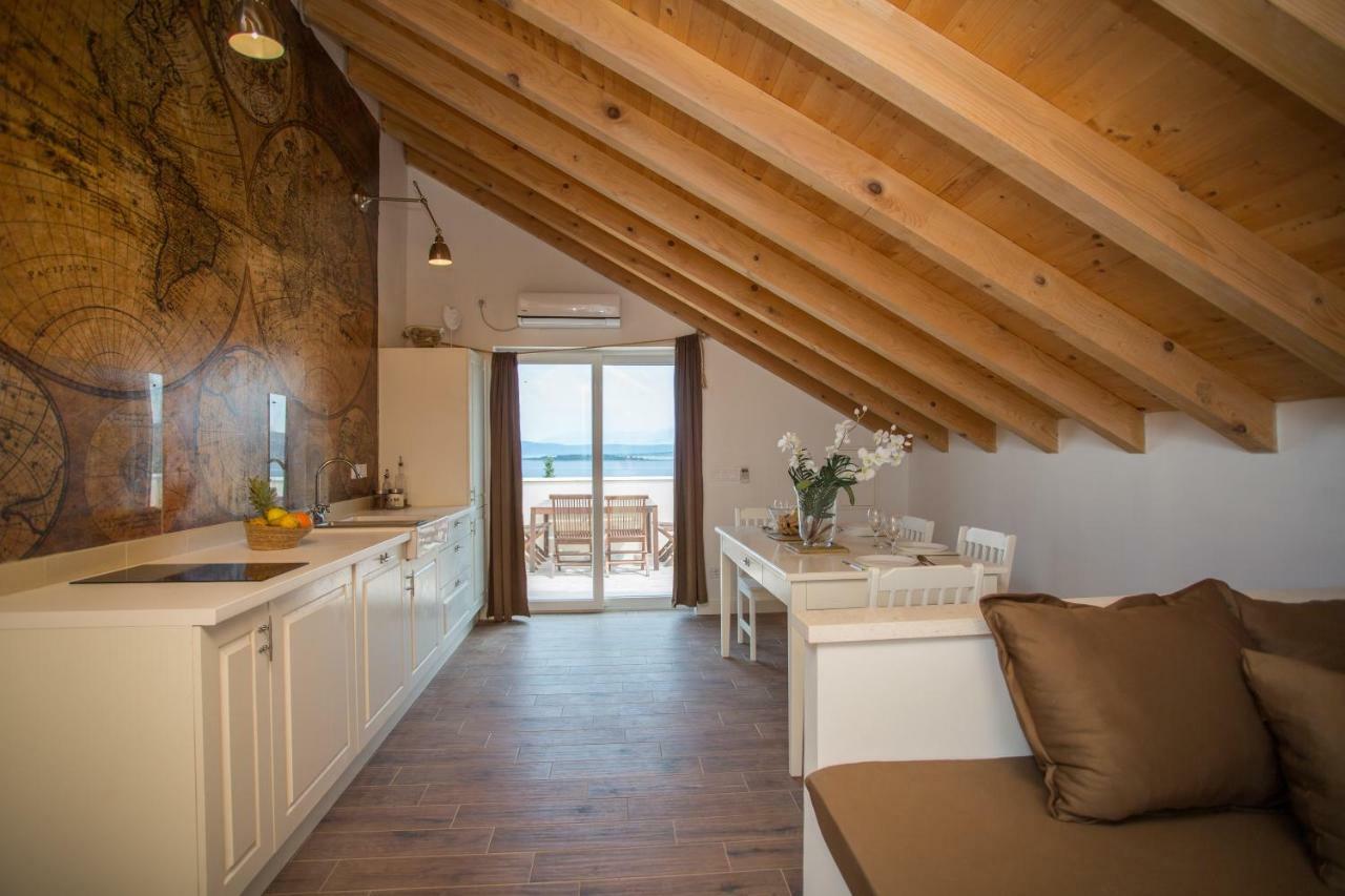 Captain's Attic Apartment Racisce