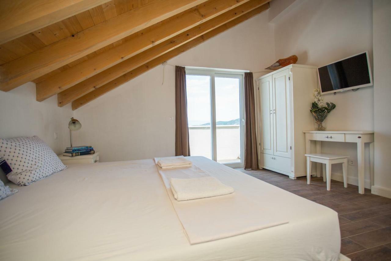 Captain's Attic *